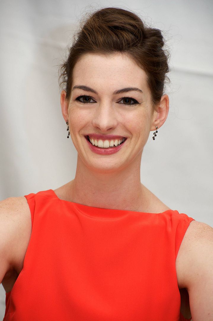 Celebrity Photo Shoots: Anne Hathaway - ''One Day'' Press Conference